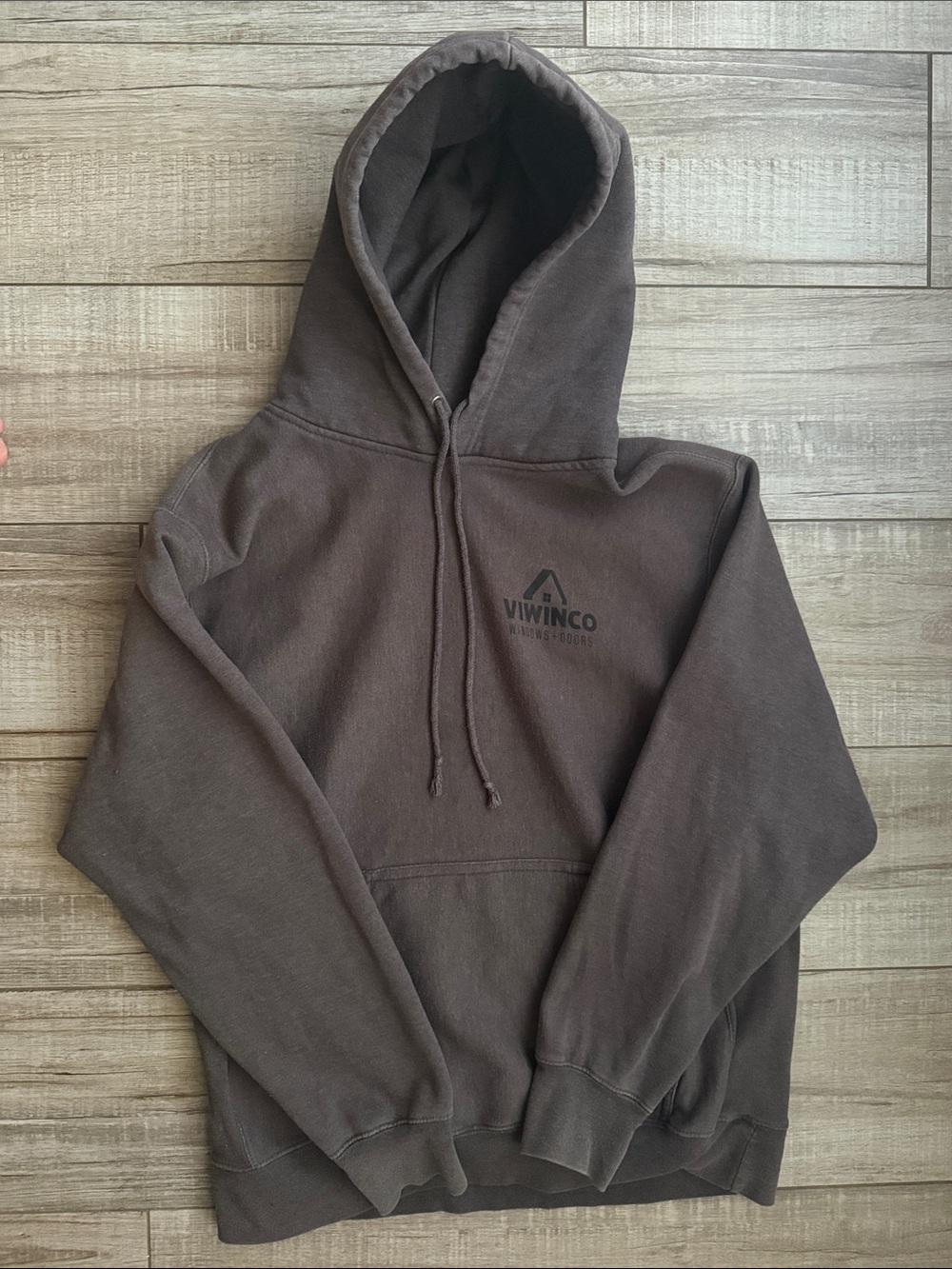 MV Sport Pro-Weave Viwinco Distressed Graphic Hoodie Large